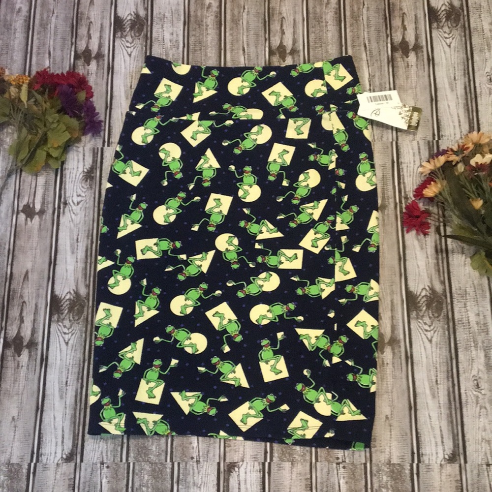 NWT LuLaRoe Disney Kermit The Frog Skirt